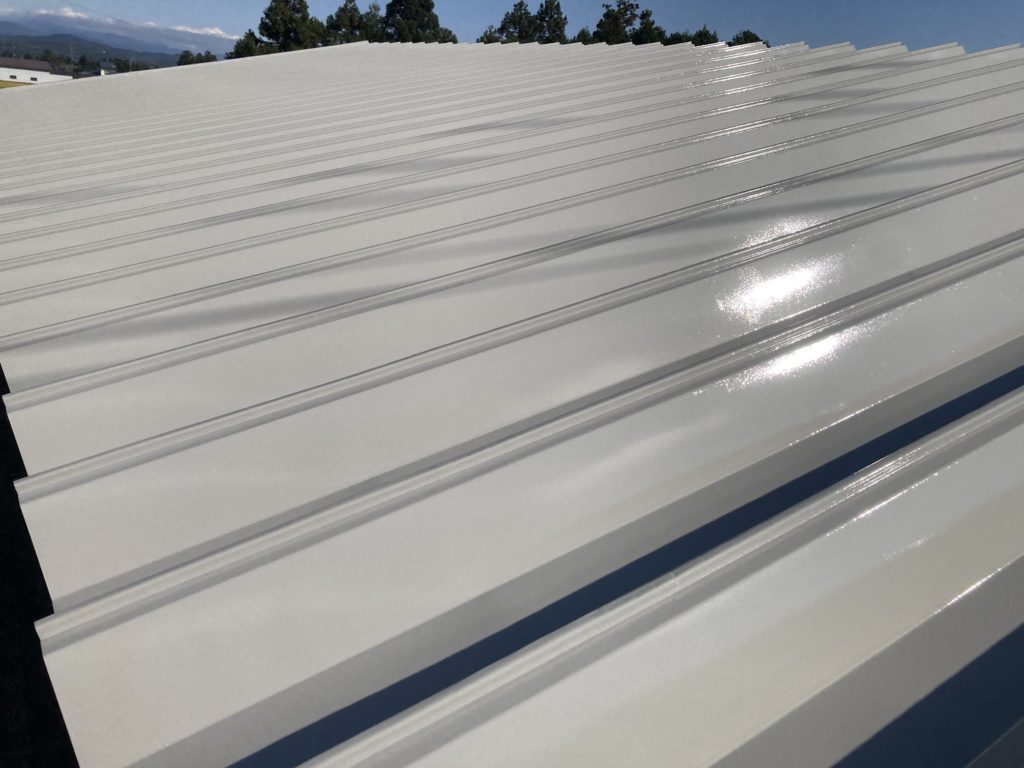 飯豊町折板屋根工事完了（施工事例）マツダ塗装